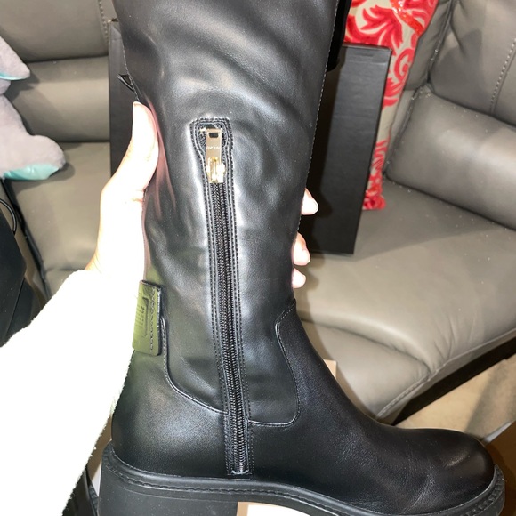 Coach Lizzie Boot - Picture 11 of 15